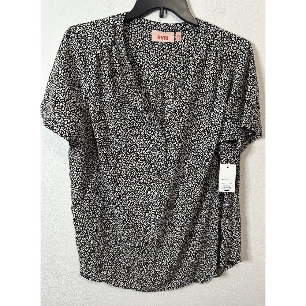 Evri Women’s Short Sleeve Black Animal Print Blouse Shirt Size 2XL